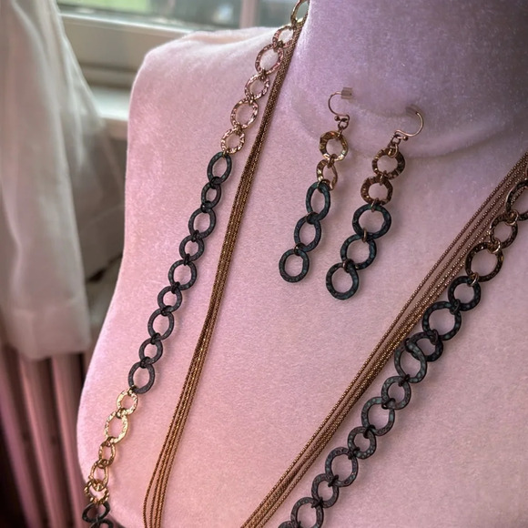 🫂Three piece necklace and earring set🫂 - Picture 4 of 4